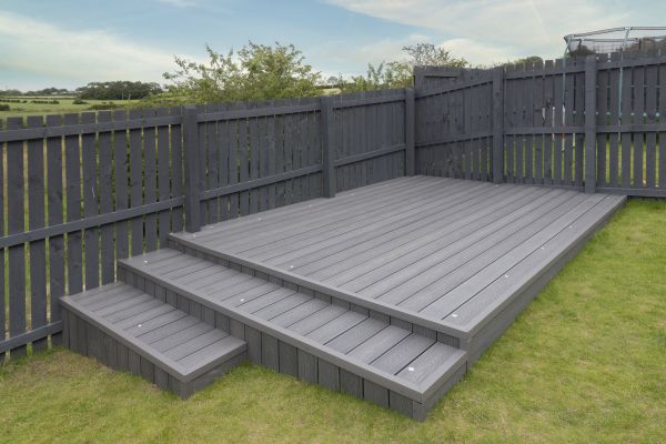 Vinyl Deck Construction in Carrollton